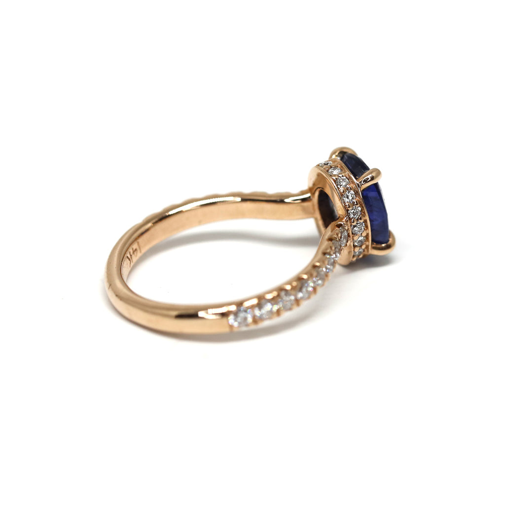 back view rose gold diamond and blue gemstone lico jewelry designer engagement ring in montreal custom made fine jewelry at boutique ruby mardi best jeweler in montreal on white background