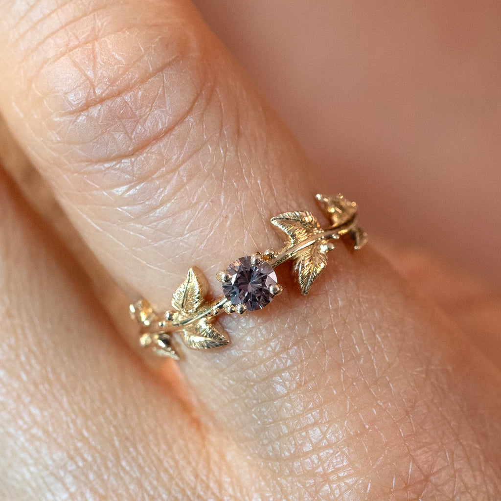 Close-up of champagne diamond ring with textured gold leaf band, nature-inspired engagement jewelry – Ruby Mardi Montreal, Meg Lizabet Jewelry.