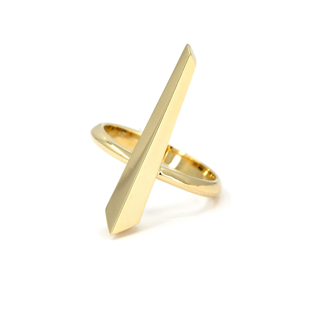 Close-up of the Peak ring in 10k solid gold by Bena Jewelry, featuring a sharp, modern design. Available at Ruby Mardi, a fine jewelry store in Montreal offering designer jewelry from Canadian creators.