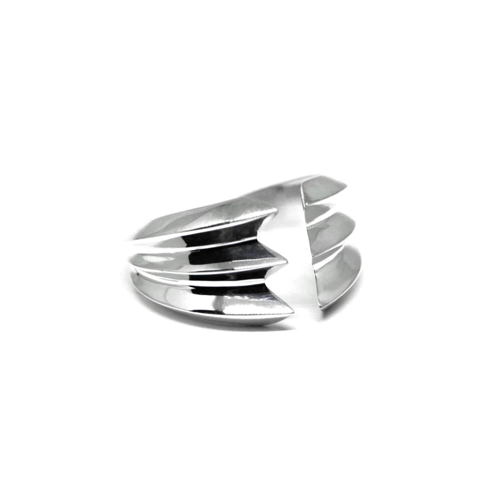 silver edgy crush ring unisexe fine jewellery design by bena jewelry montreal best canadian designer in collaboration with boutique ruby mardi on a white background