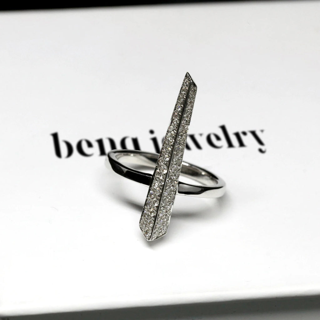 Product photography of Peak ring in white gold with a diamond pavé by Bena Jewelry. Find the most exquisite designer jewelry at Ruby Mardi, a fine jewelry store in Montreal that presents the work of the most talented Canadian jewelry designers. Custom jewelry services also offered.
