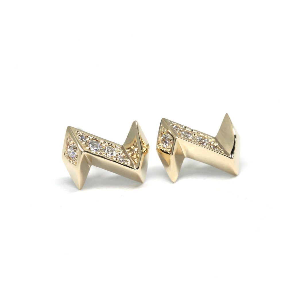 yellow gold electric diamond earrings stud montreal made by bena jewelry designer for ruby mardi fine custom made jewellery designer montreal little italy