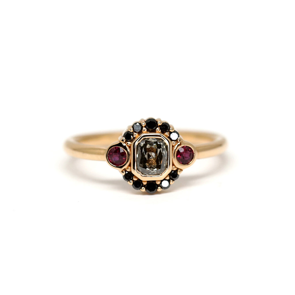 18k rose gold ring with salt & pepper diamond, rubies and black diamonds. Superb jewel inspired by the art deco era from Canadian jewellery designer Lico Jewelry. Find her creations at Ruby Mardi, a fine jewelry gallery located in Montreal's Little Italy, a few steps from Bijouterie Italienne. We specialize in custom jewelry and engagement rings.